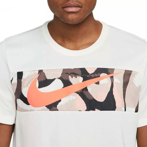 Nike Dri-FIT Sport Clash T-Shirt M