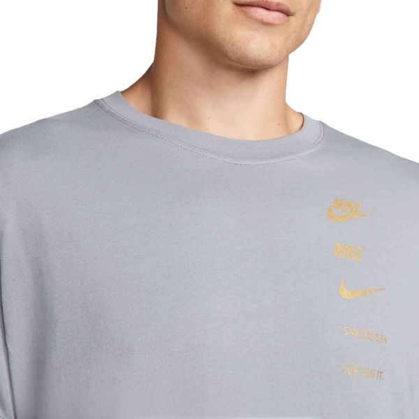 Nike Sportswear Standard Issue T-Shirt M